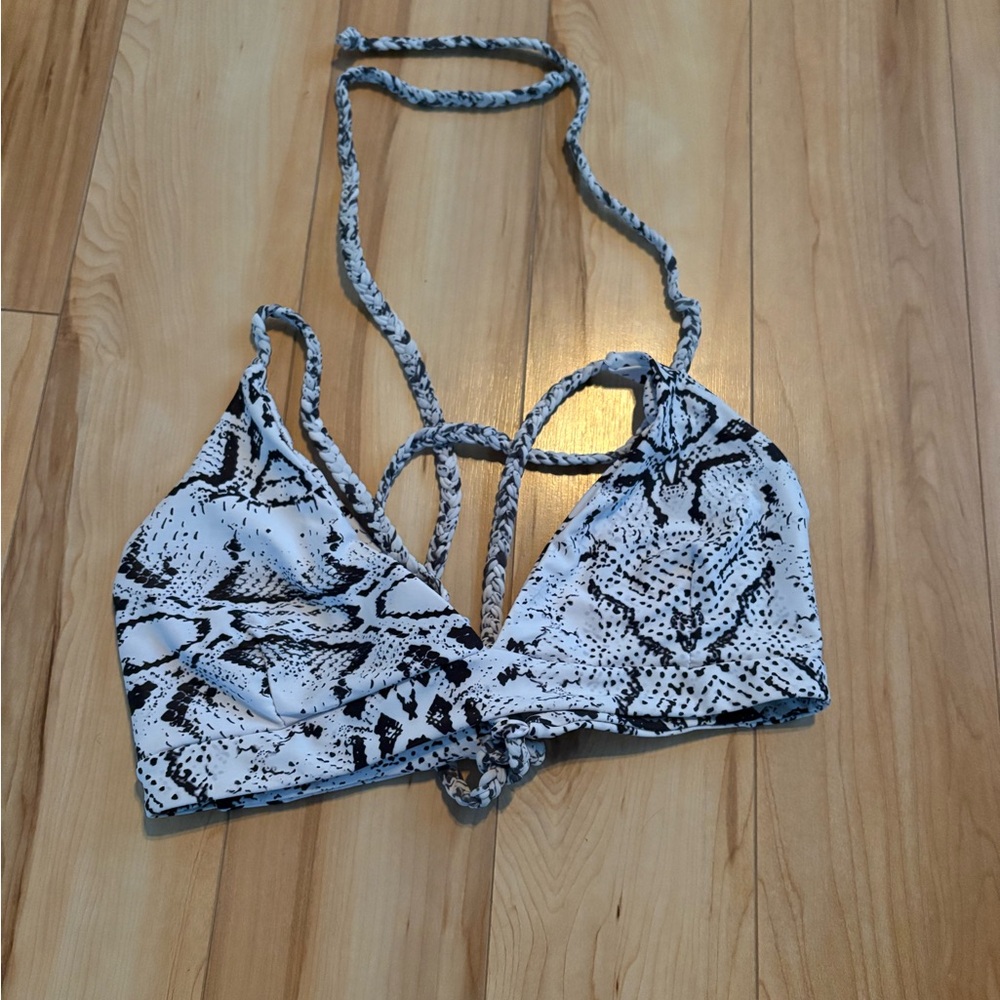 Source Unknown Black and White Snake Print Bikini Top